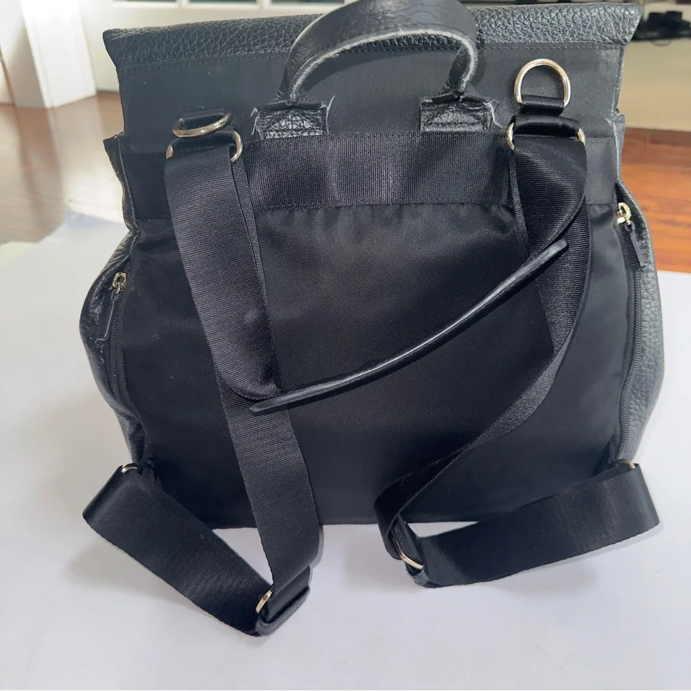 Storksak St. James Leather Convertible Diaper Backpack Black - Picture 7 of 11